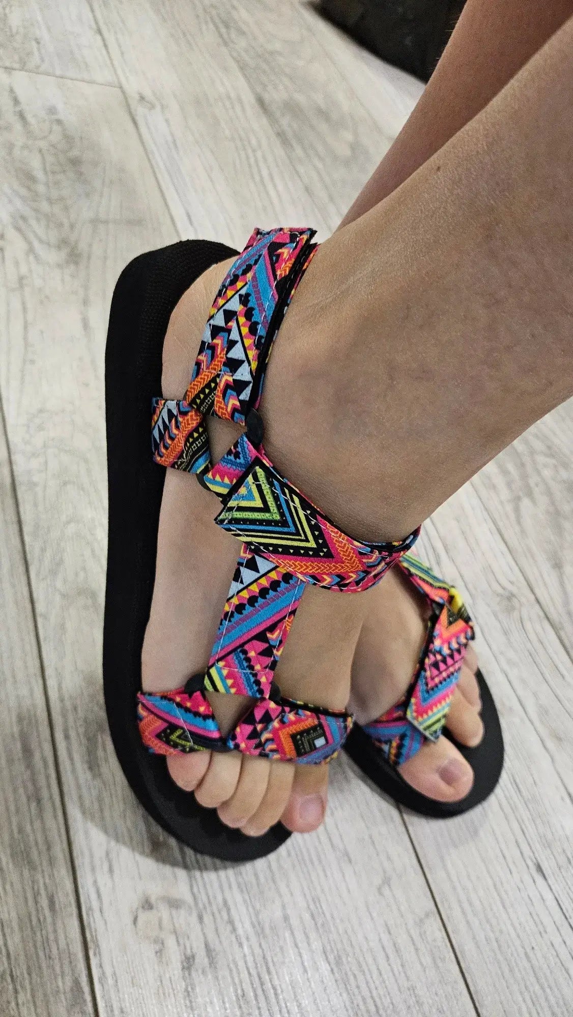 outdoor sandals womens